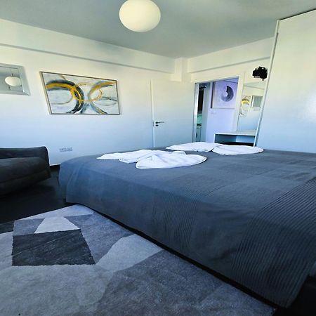 Golden Bay Deluxe Holiday Apartment 普罗塔拉斯 外观 照片