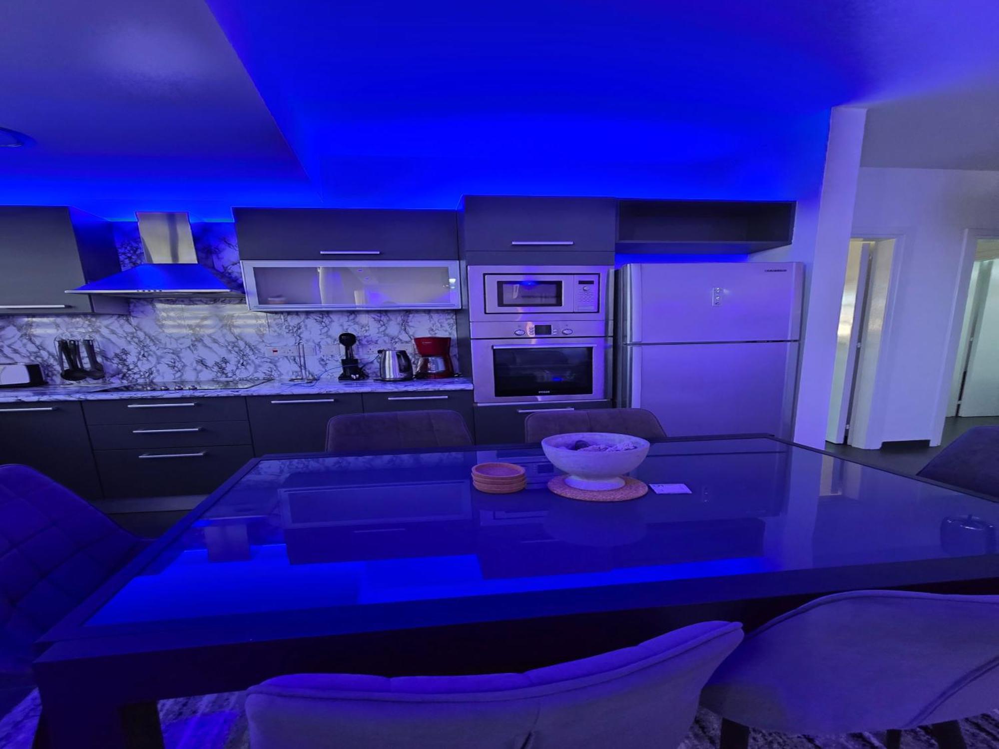 Golden Bay Deluxe Holiday Apartment 普罗塔拉斯 外观 照片