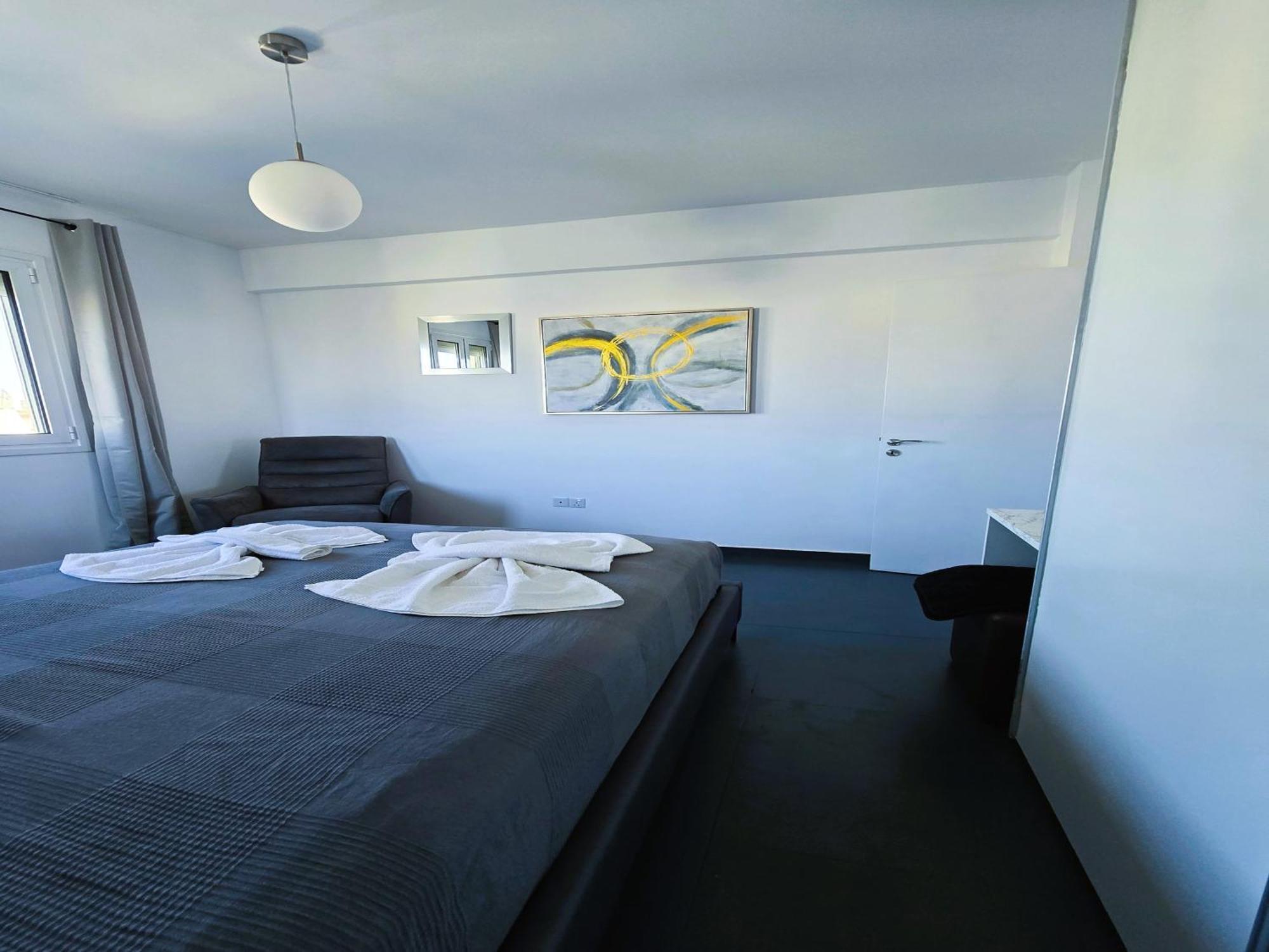 Golden Bay Deluxe Holiday Apartment 普罗塔拉斯 外观 照片