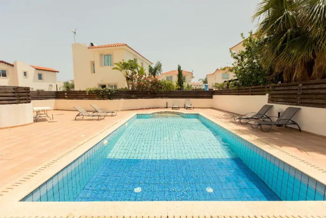 Golden Bay Deluxe Holiday Apartment 普罗塔拉斯 外观 照片